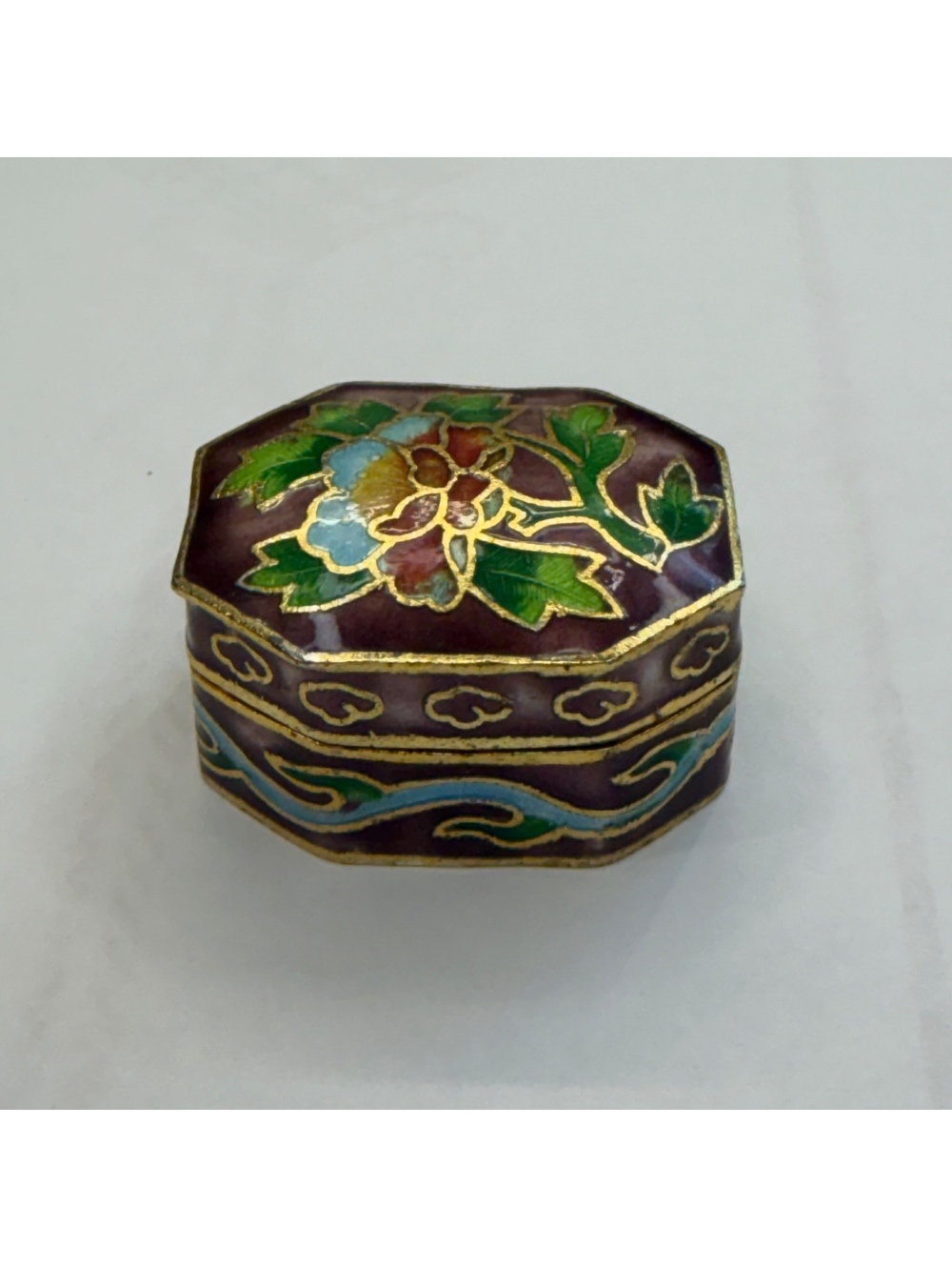 Cloisonné pill box/ tiny trinket box vintage
